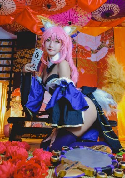 鸡巴插进丝袜美女日屄小说_高清高清视频播放
