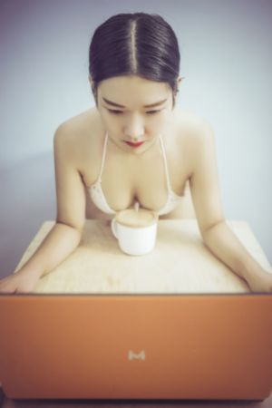 把女人弄爽特黄c大片免费_BD韩语完整在线观看