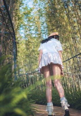 厨房玩弄人妻系列_高清版日韩电影在线
